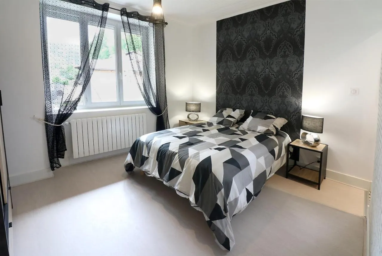 La Marionnade - Maison De Village, Sauna, Balneotherapie, Borne Ve Cerdon  Holiday home Cerdon (Ain)